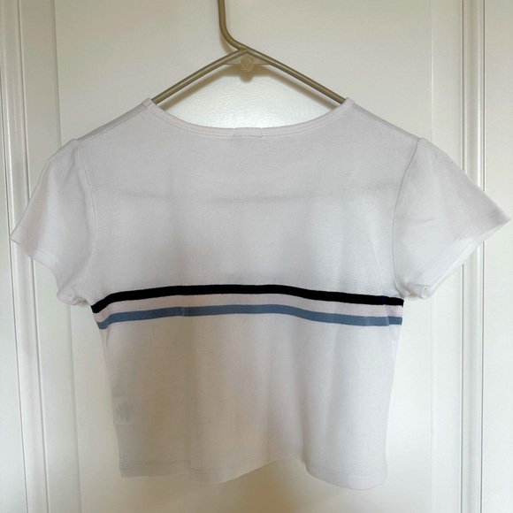 Brandy Melville cropped shirt - Picture 3 of 3